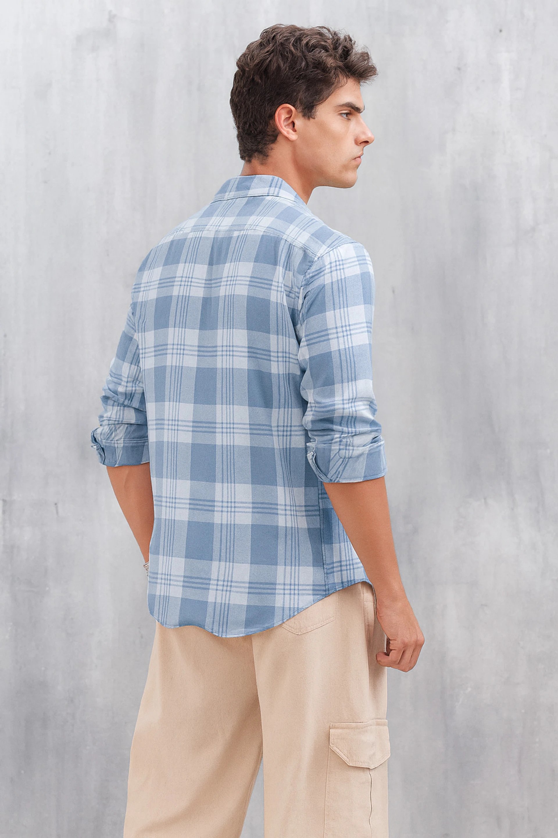 Men Slim Fit Checkered Spread Collar Casual Shirt