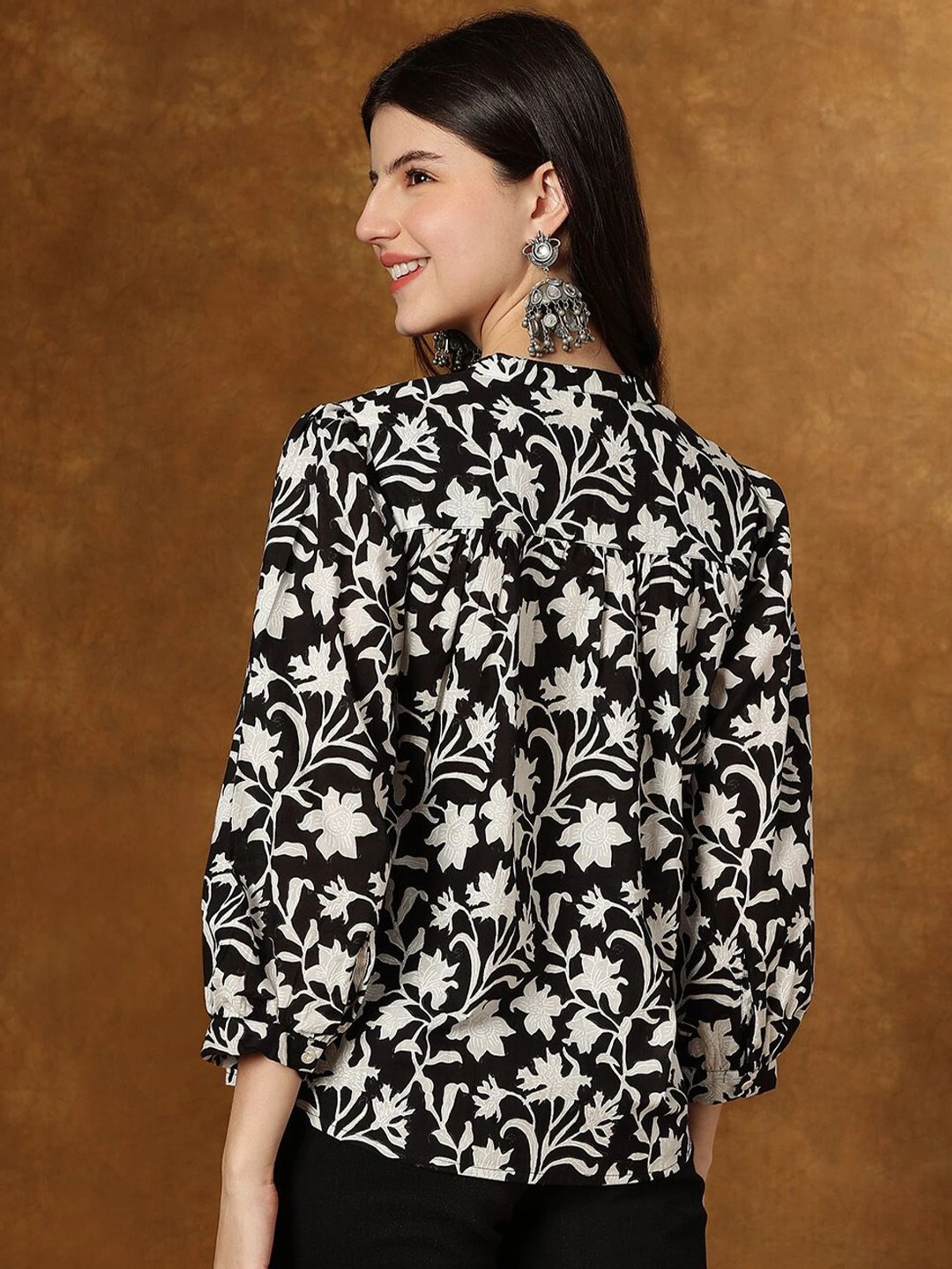 Casual Regular Sleeves Printed Women Black Top