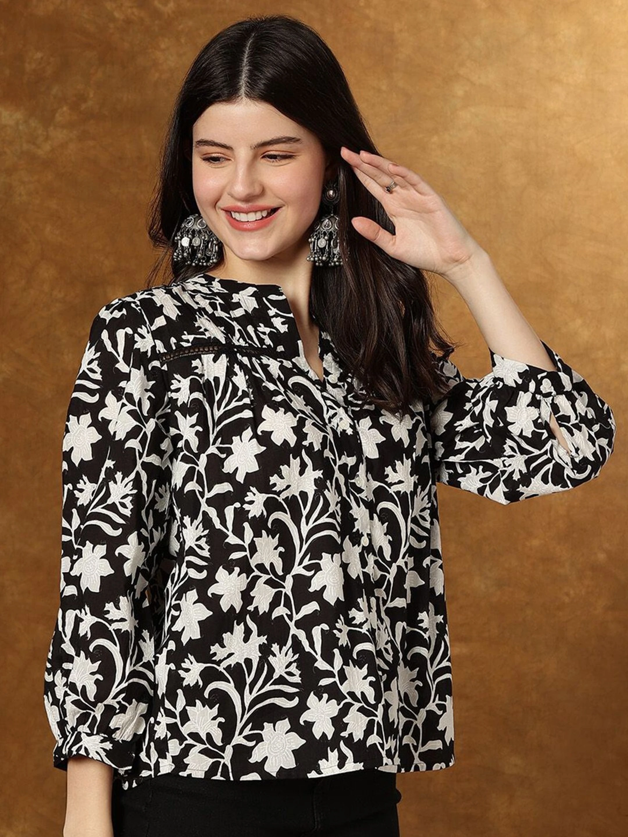 Casual Regular Sleeves Printed Women Black Top