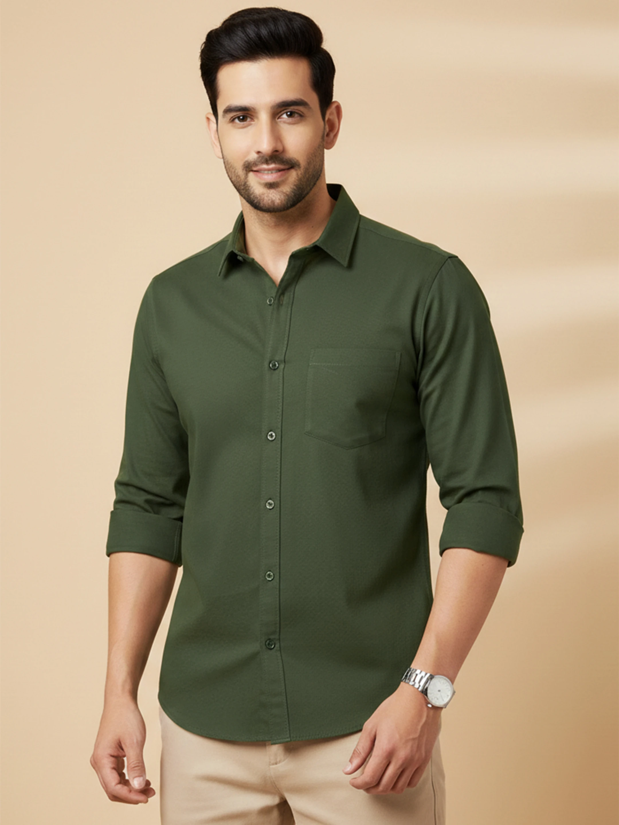 Men Regular Fit Solid Spread Collar Green Casual Shirt