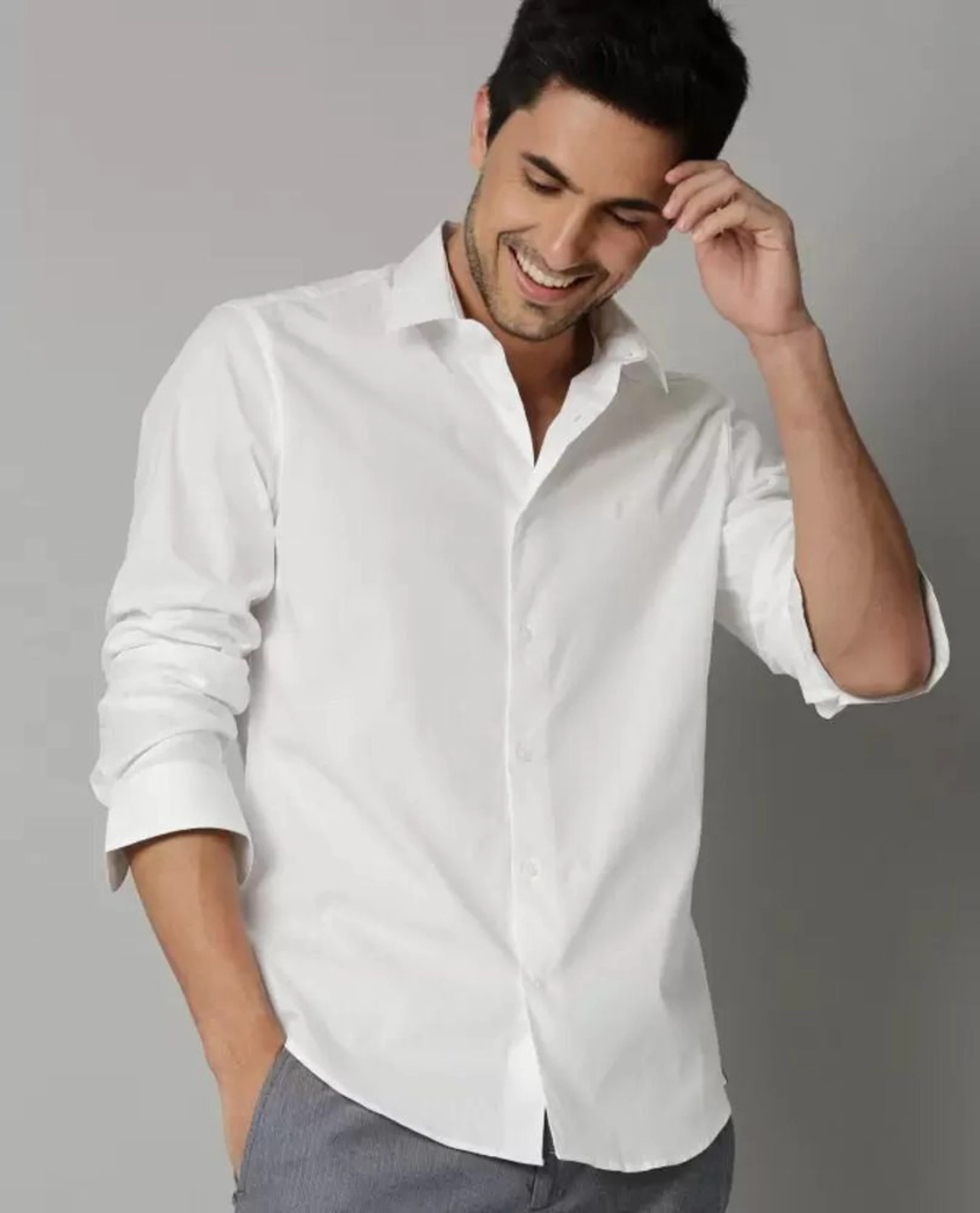 Men Slim Fit Solid Spread Collar Casual Shirt