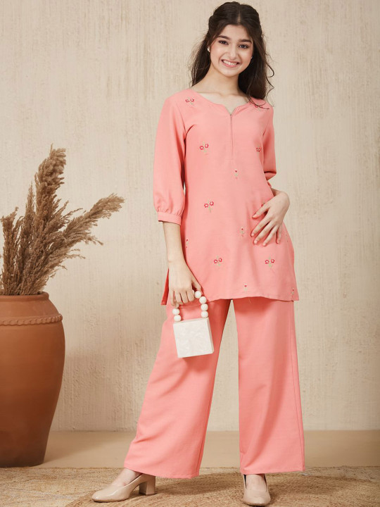 Girls Embroidered Kurta and Pant Set